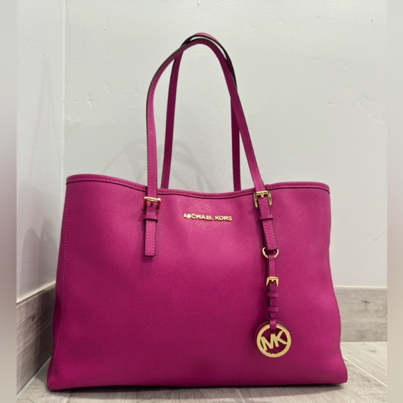 Michael Kors Fuschia Pink Purse - Picture 4 of 16